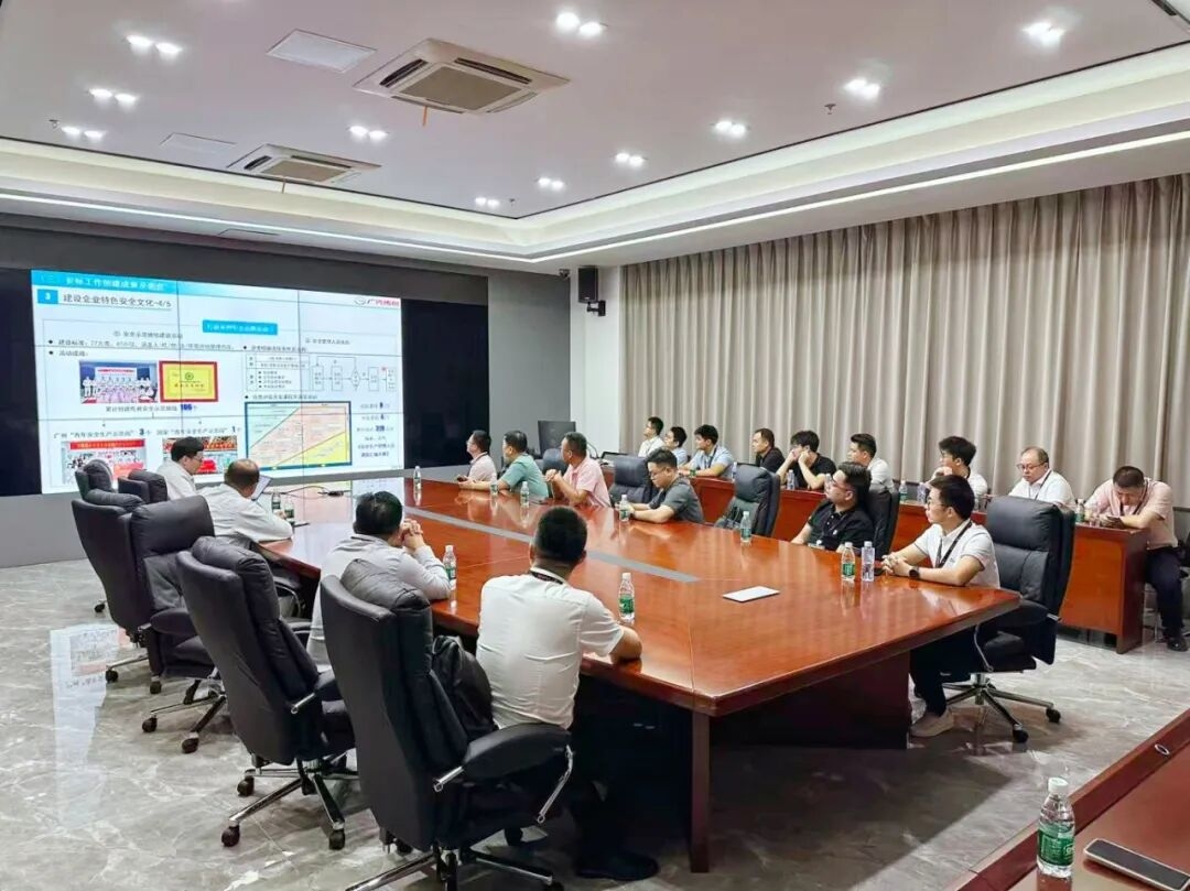深圳意普成员在广州传祺会议室进行交流分享 深圳意普成员在广州传祺会议室进行交流分享